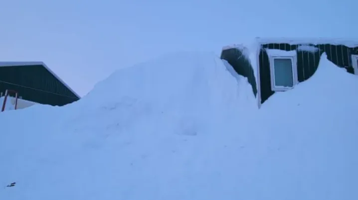 Ongoing blizzards prompt state of emergency in Clyde River, Nunavut