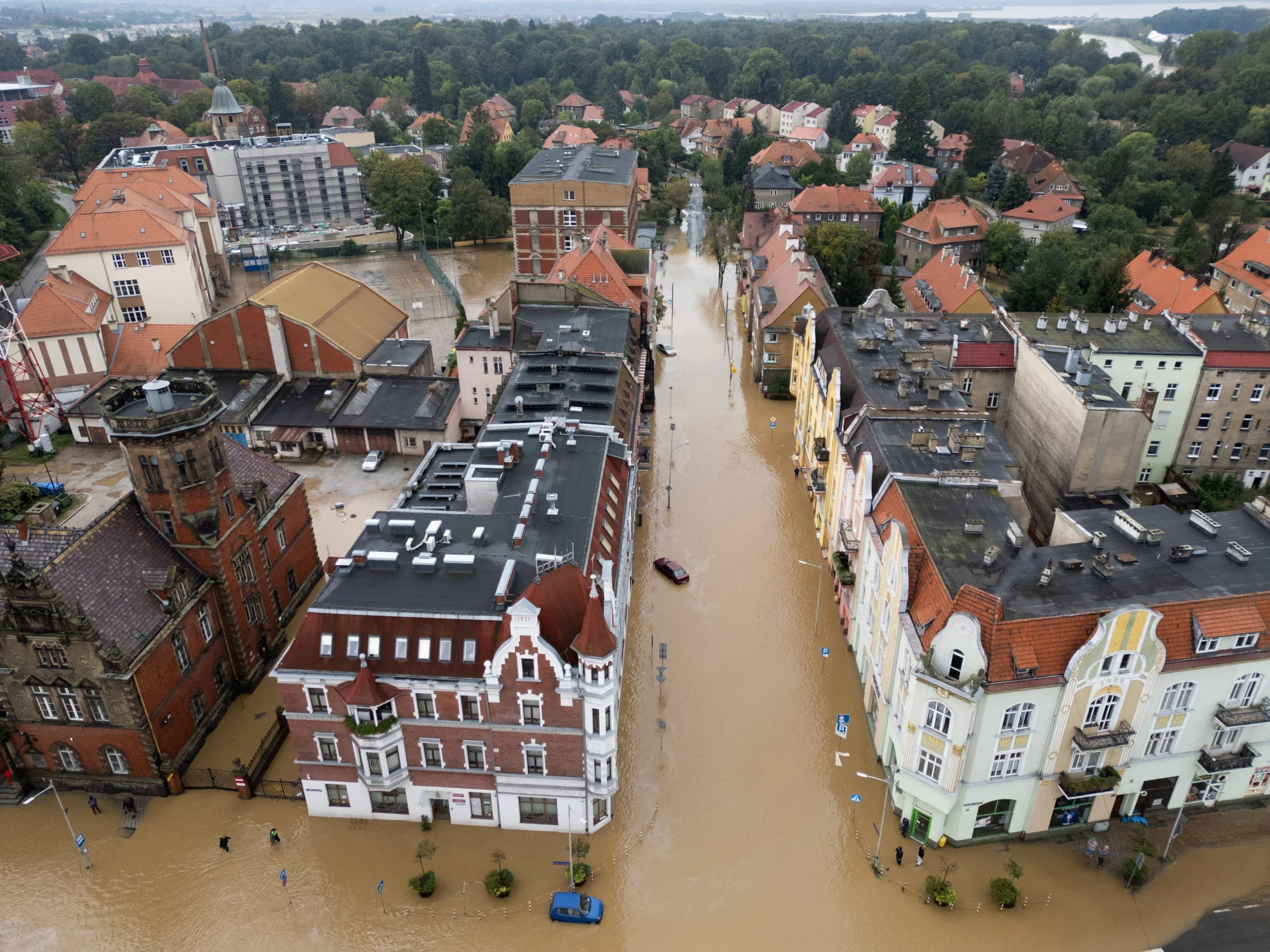 Deadly floods in central Europe swirl towards Poland's historic Wroclaw