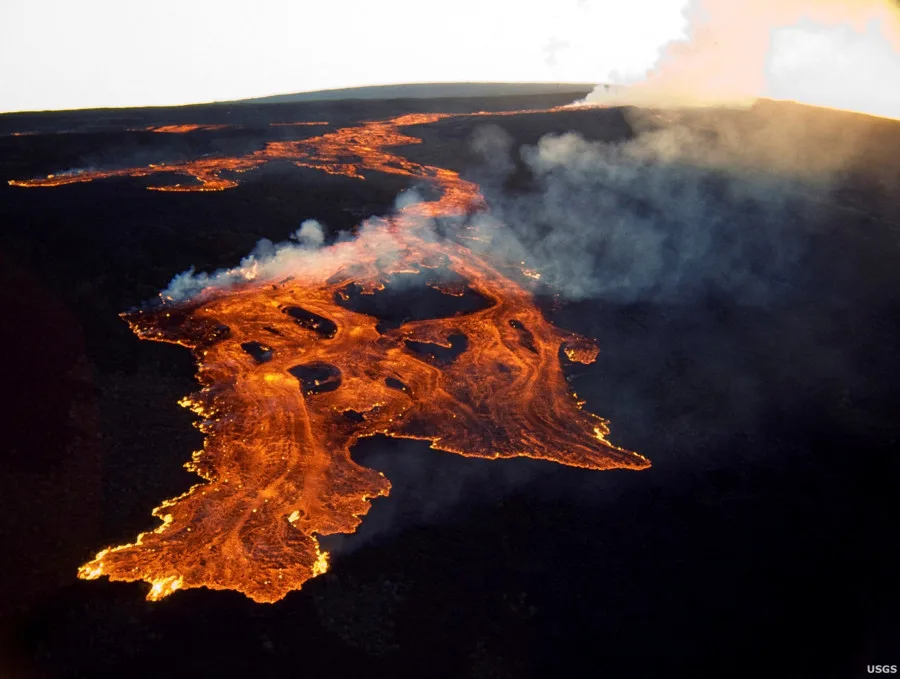 Where Mauna Loa’s lava is coming from – and why Hawaii’s volcanoes are different