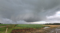 PHOTOS: Tornado-warned storm pummel Alberta, Saskatchewan