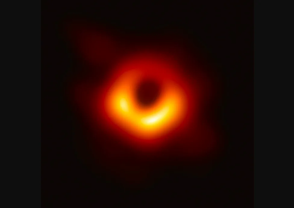 black hole pic by Event Horizon Telescope, wikimedia commons