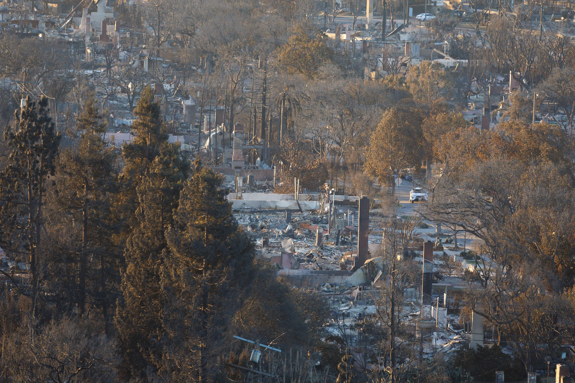 Dangerous winds forecast to resume in fire-stricken Los Angeles