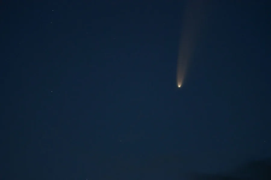 Comète NEOWISE: comment l'observer sans sortir de chez vous.
