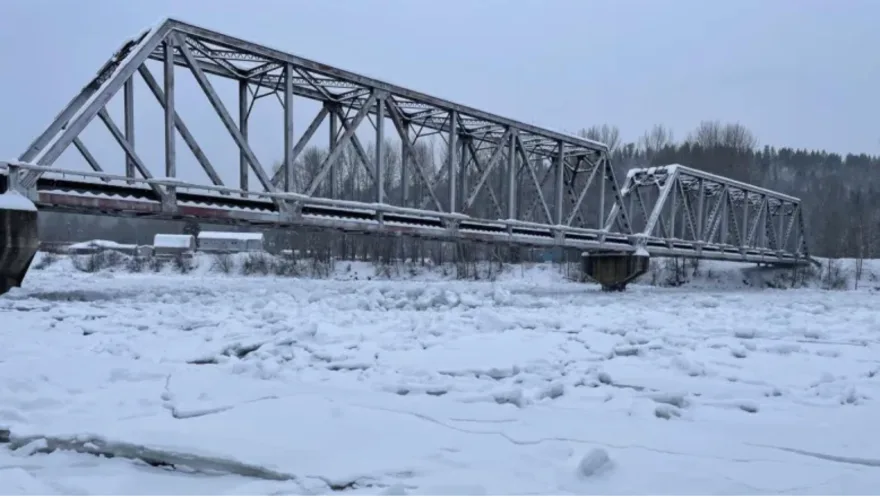 Frigid weather in northern B.C. causes ice jam along the Fraser River