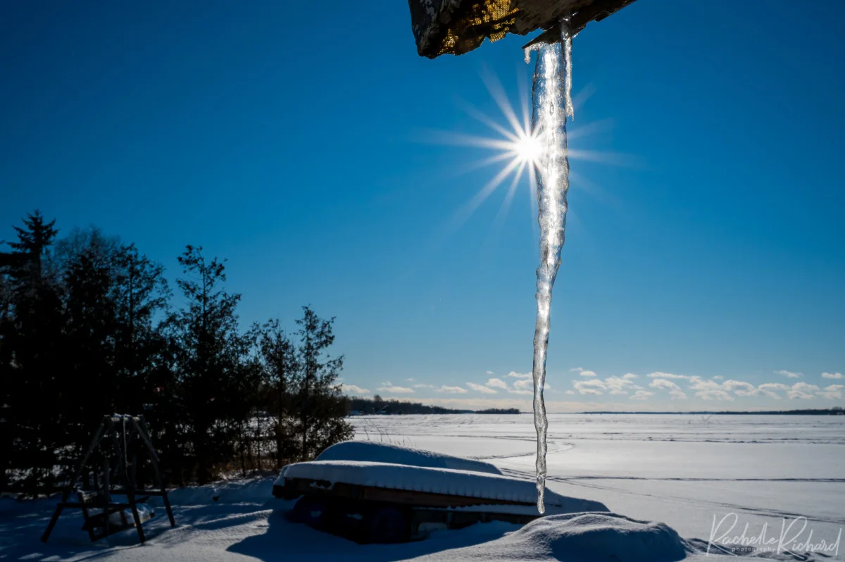 (UGC/RACHELLE MACK) Sun icicle Viewlake Ontario