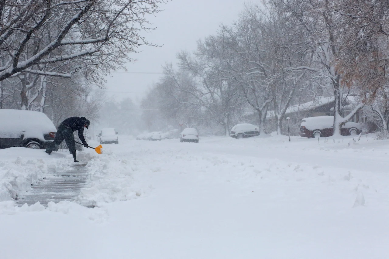 Denver snow/REUTERS/Kevin Mohatt