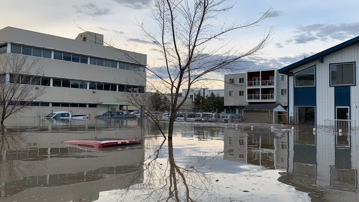 Downtown Fort McMurray/flooding