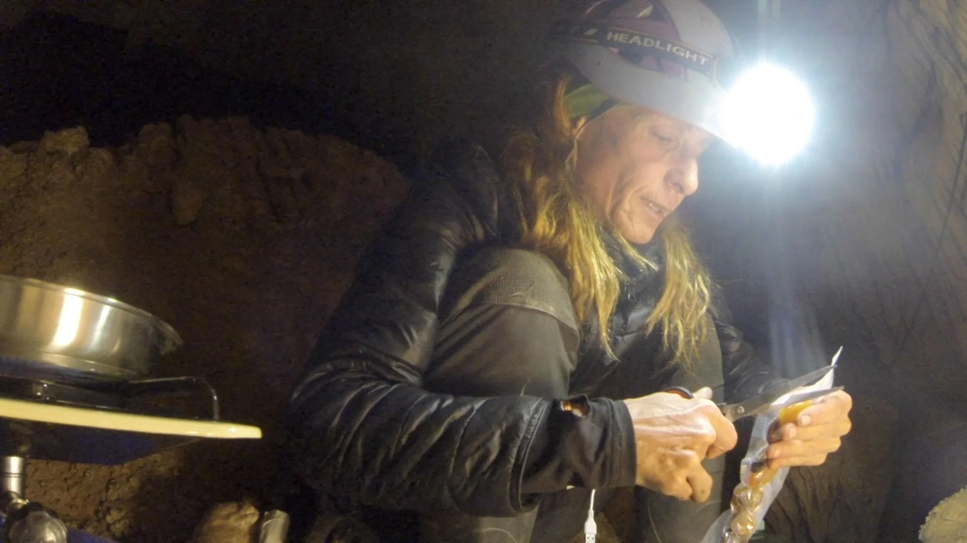 SPAIN-CAVE-RECORD/Dokumalia Producciones/Handout via REUTERS