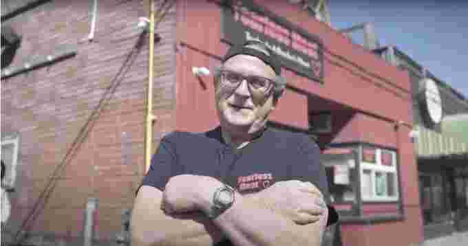 Provided: Toronto, Ont., restaurant owner David Brown offers free meals for good dead, provided
