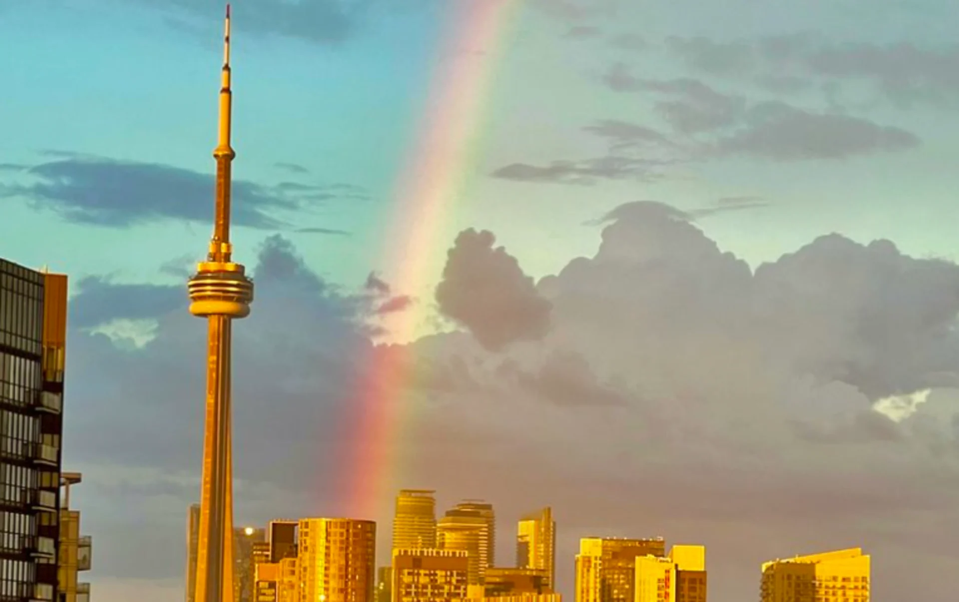 Double-rainbow dazzles skies across southern Ontario 