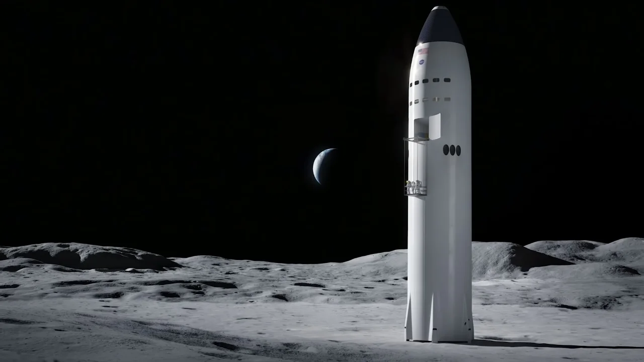 Starship-on-Moon-SpaceX-NASA