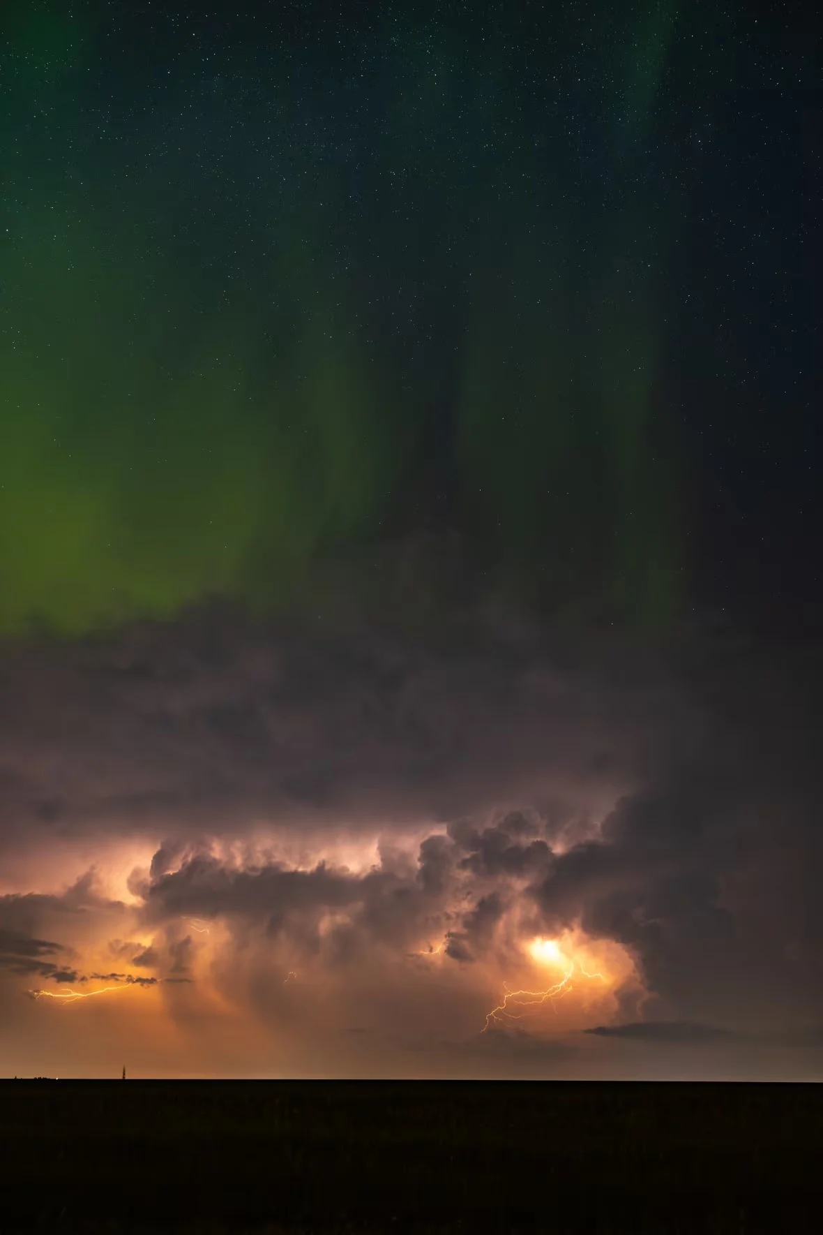 northern-lights-and-lightning/Tristan Wingert  via CBC