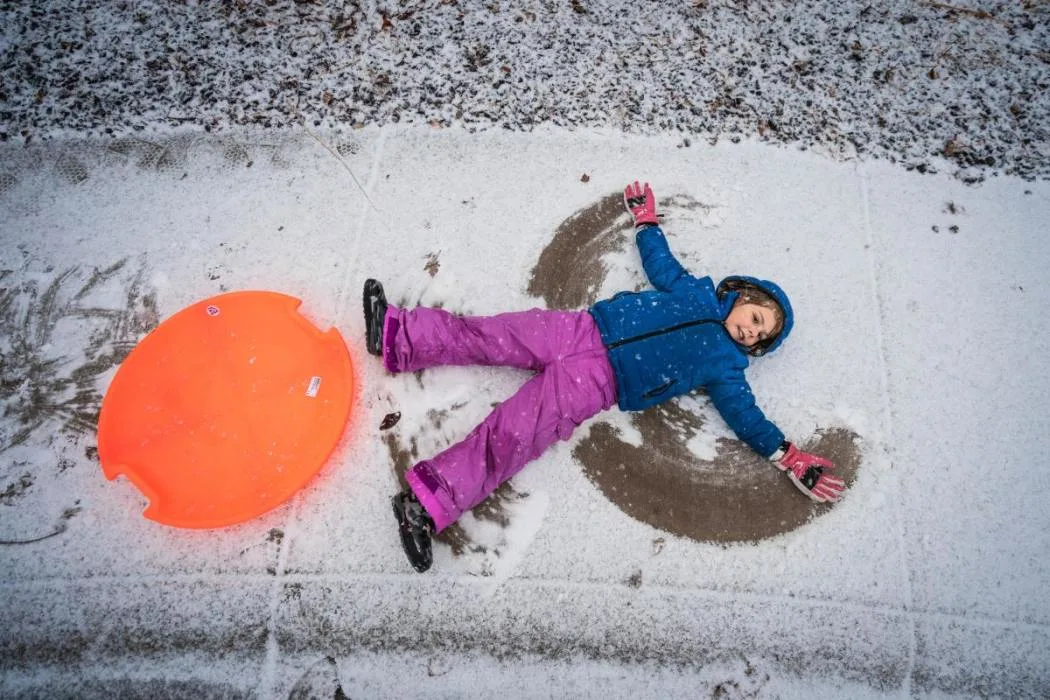 Le manque de neige nuit aux activités hivernales à Montréal