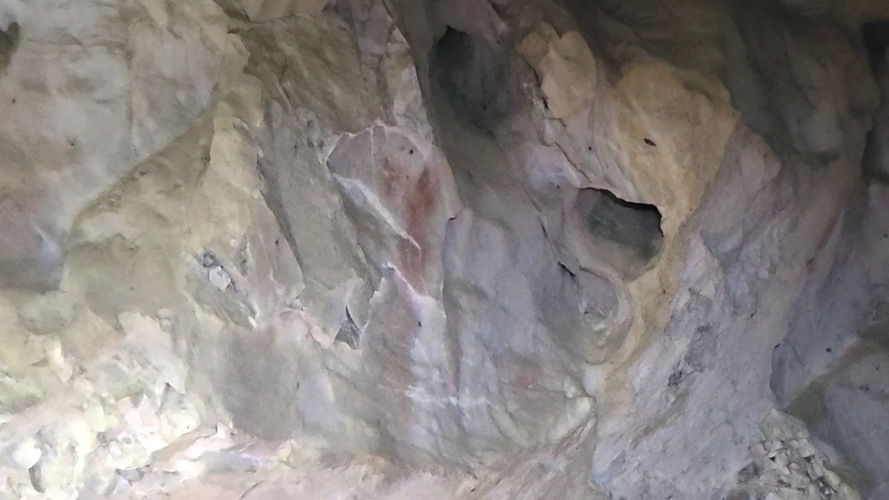 (Connor O’Donovan) Pictographs in cave Alberta
