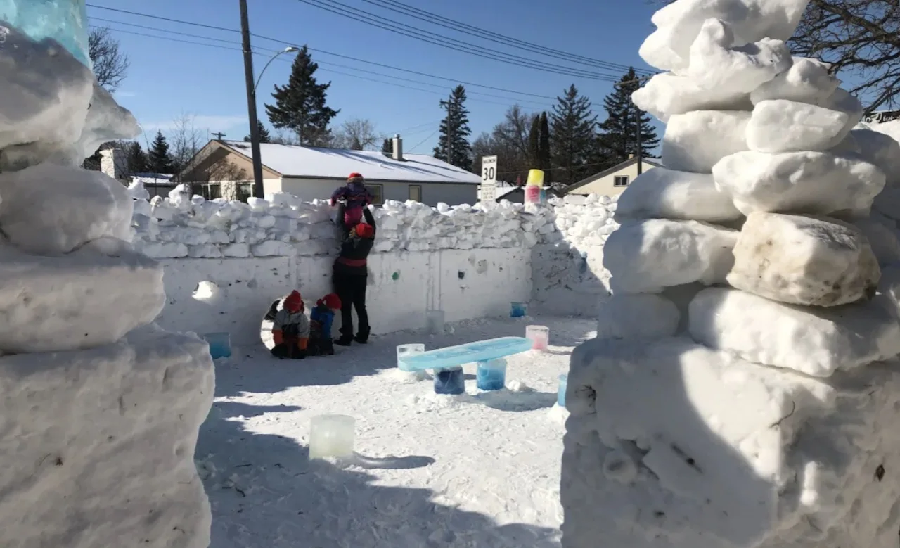 Manitoba snow fort/CBC