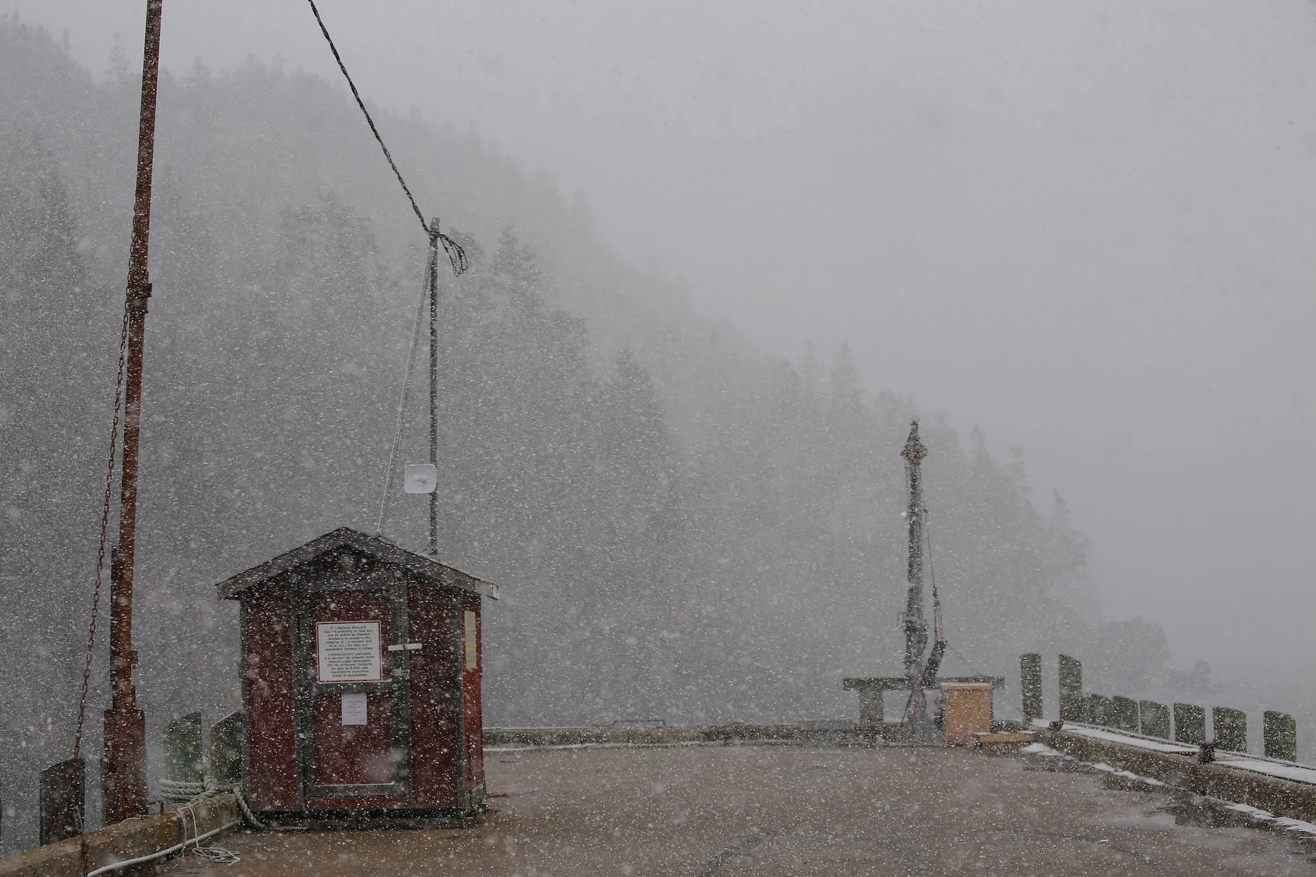 La neige contourne encore le Québec et frappe les Maritimes