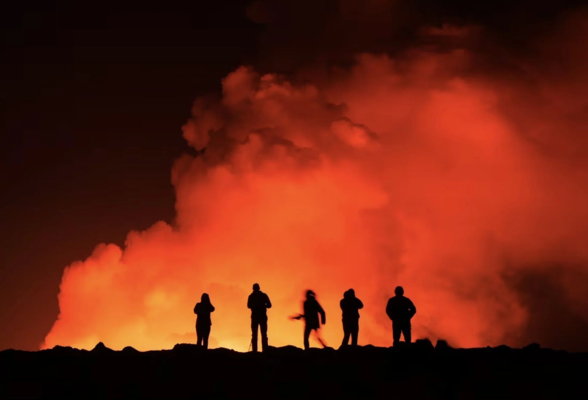Iceland volcano/Paul Zizka via CBC