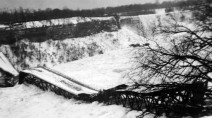 The Honeymoon Bridge in Niagara Falls lasted 40 years before it collapsed