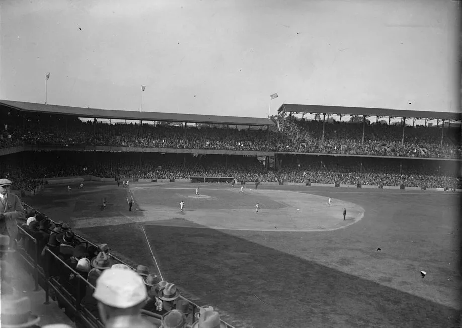 1280px-Griffith Stadium during 1925 World Series