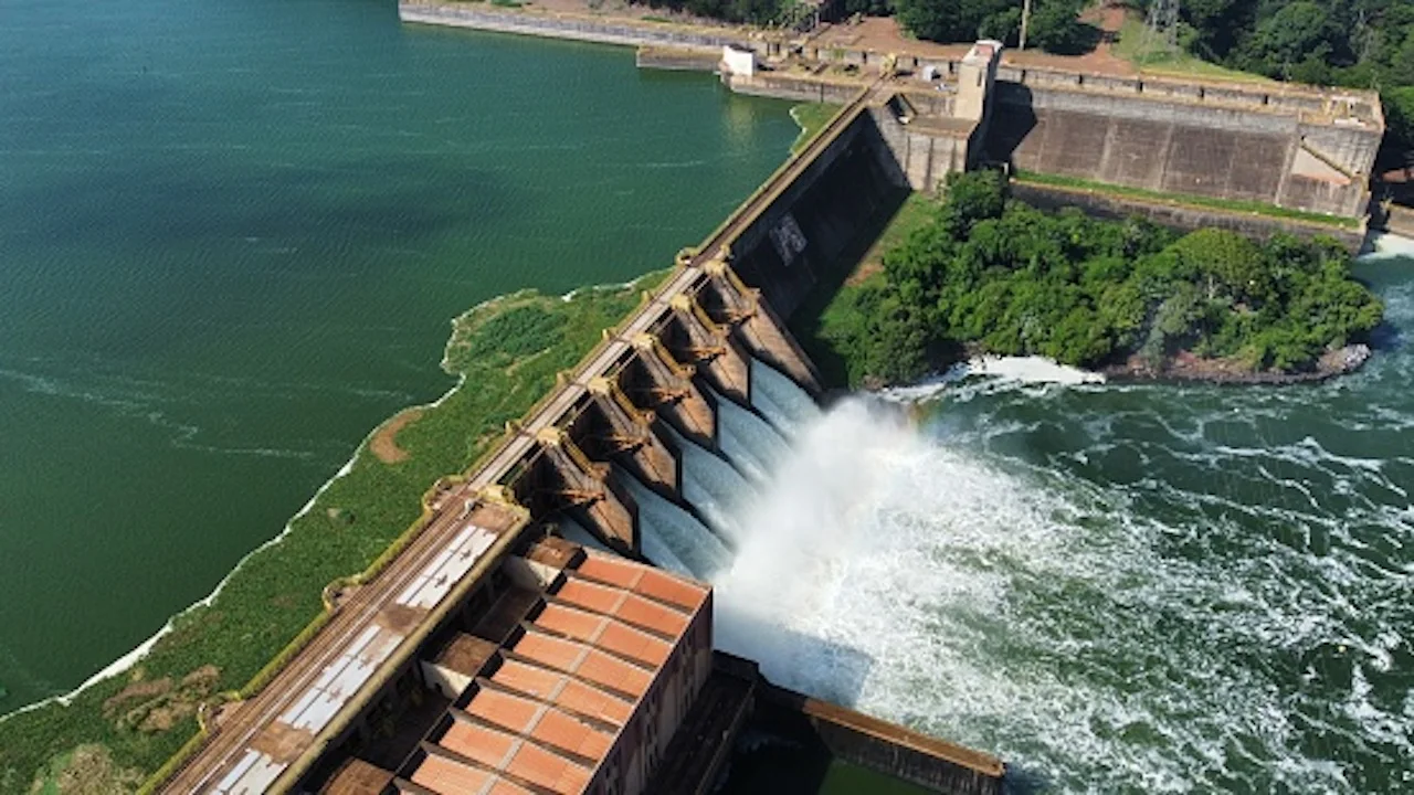 Hydroelectric power/Juliano Corolesqui/Getty Images-2160949056-170667a