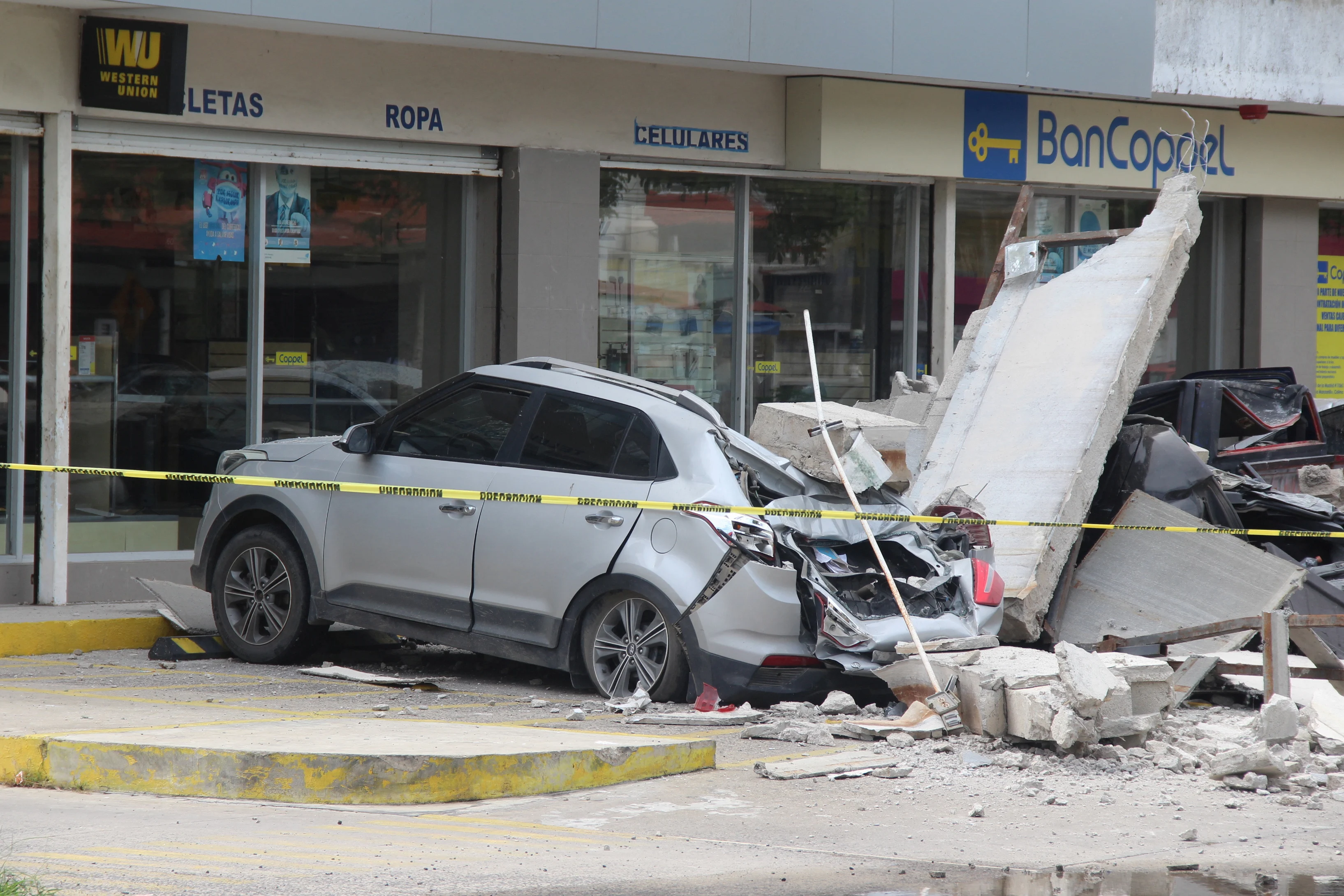2022-09-20T065245Z 2 LYNXMPEI8J00C RTROPTP 4 MEXICO-QUAKE