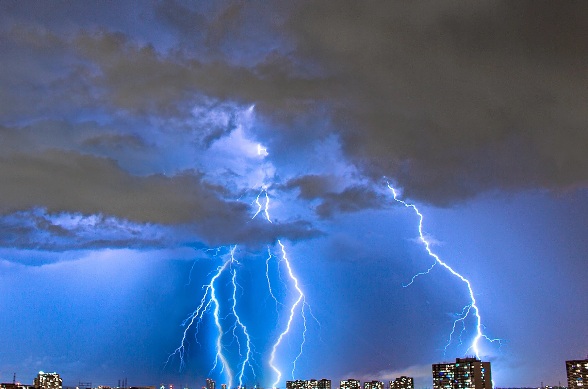 23,000 strikes: N.S. breaks lightning record with one single storm