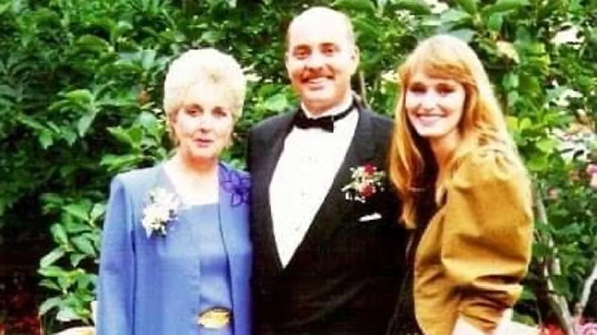 (CBC) Tim Scammell with mother Zoe and sister Hayley