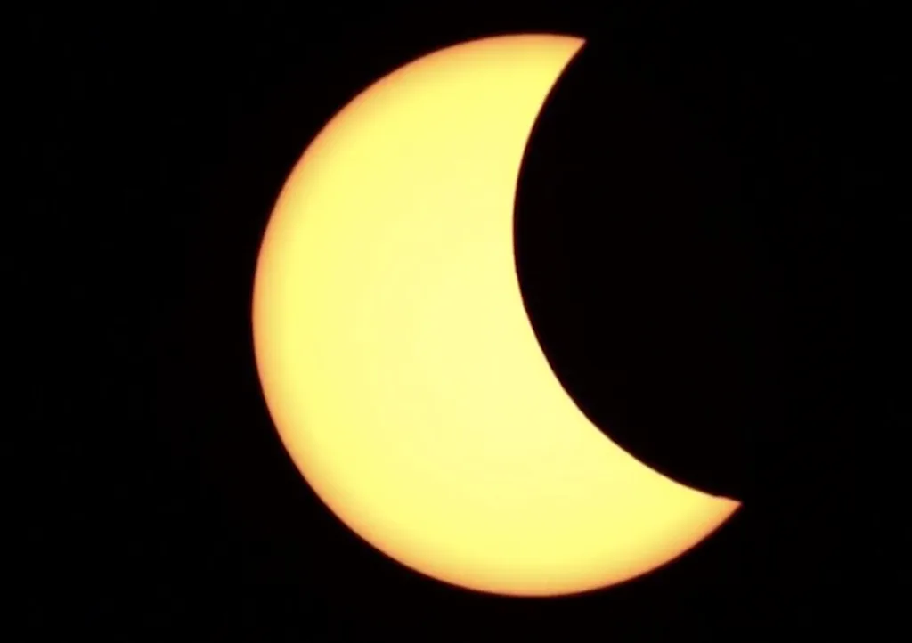 Eyes to the sky for Thursday morning's sunrise solar eclipse