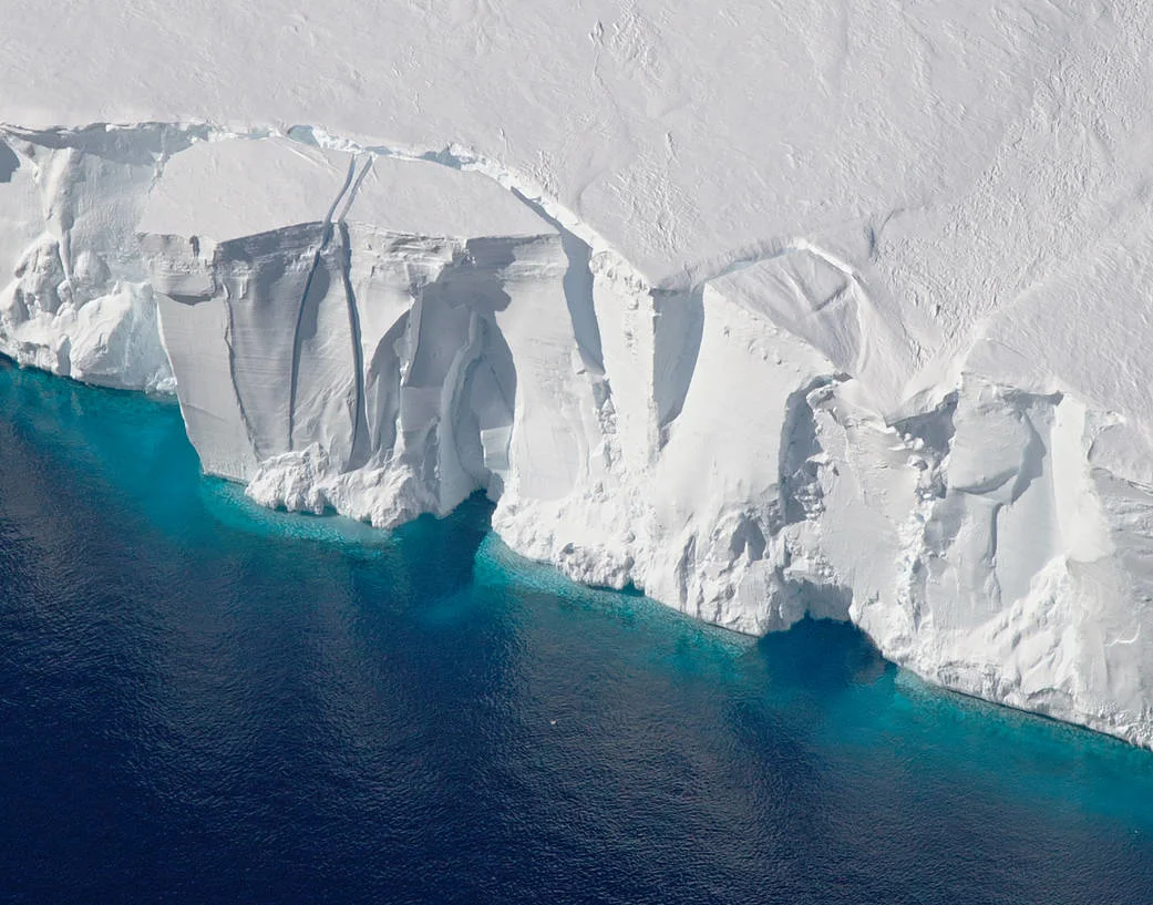 Getz Ice shelf Large NASA icebridge