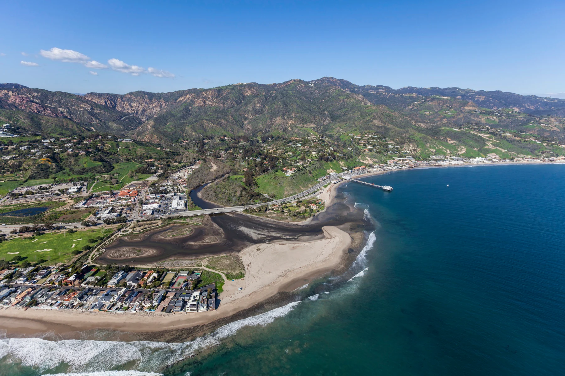 malibu california (trekandshoot/ iStock/ Getty Images Plus)