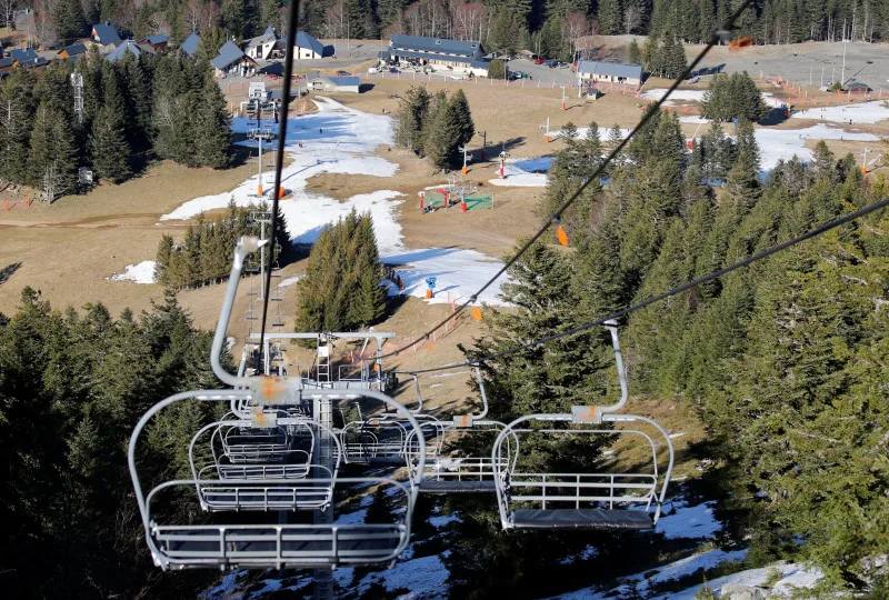 A future without snow? French ski resorts adapt to warming climate