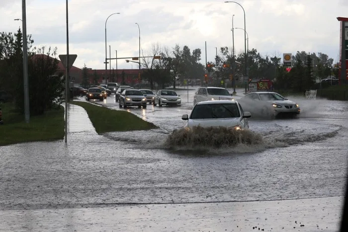 Les mers montent, les côtes s’enfoncent : le double défi des villes côtières