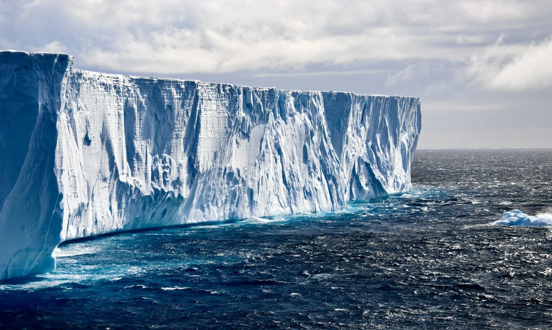 Le plus grand iceberg du monde est maintenant à la dérive - MétéoMédia