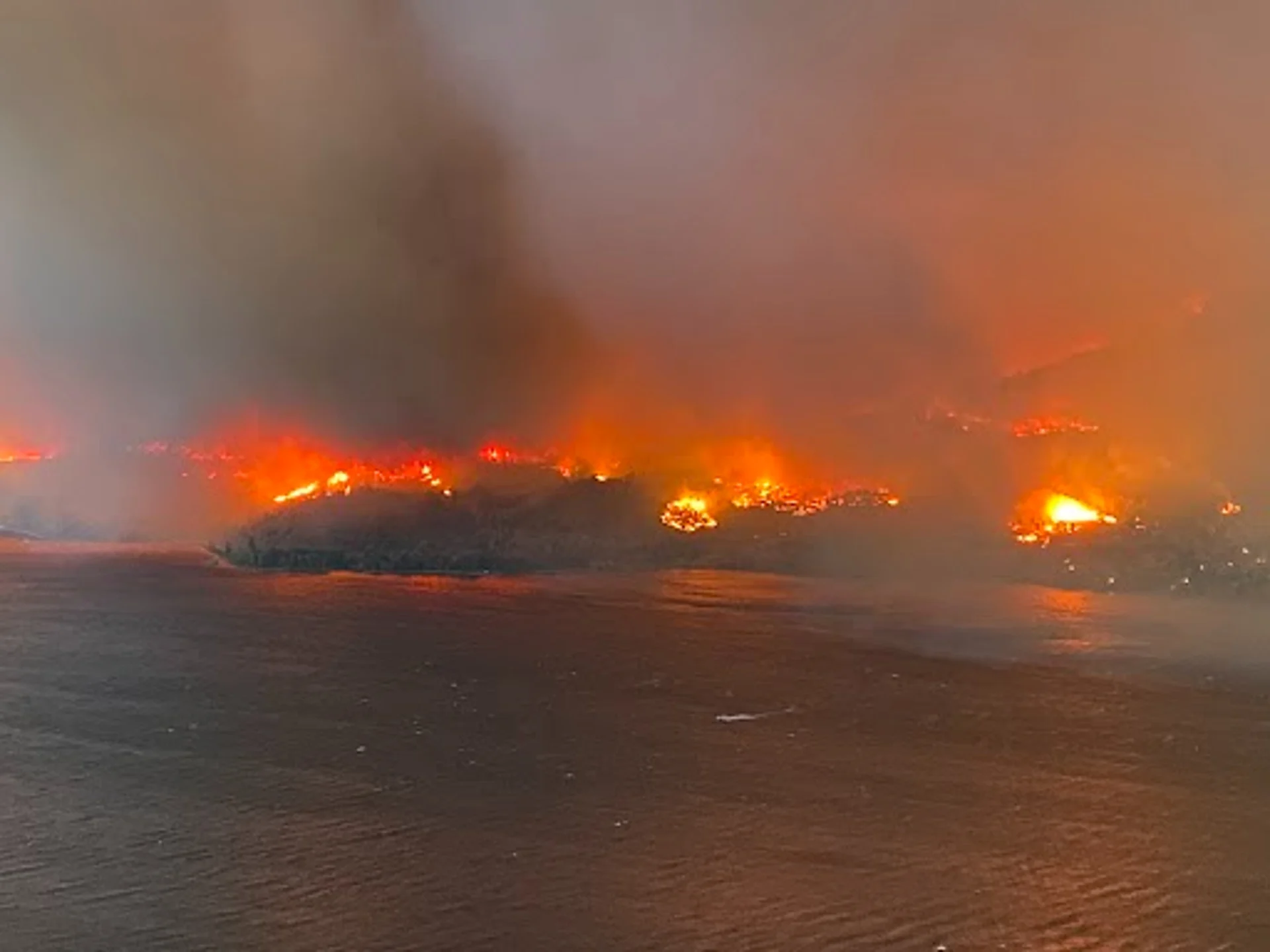 Wildfire burning near Kelowna airport prompts tactical evacuations ...
