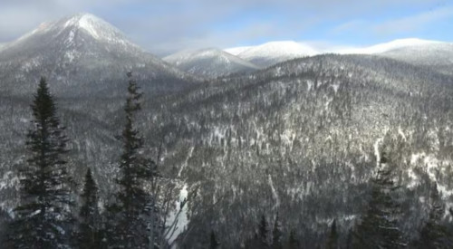 3 snowmobilers dead after avalanche in Quebec's Chic-Choc Mountains