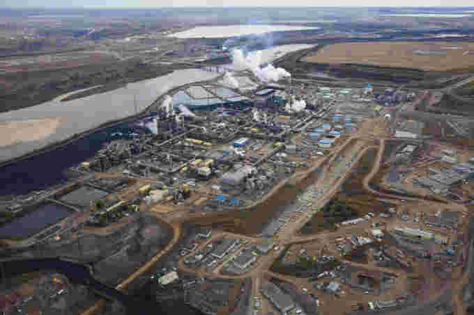Suncor Refinery in the Alberta Oilsands near Fort McMurray. (dan_prat/ iStock/ Getty Images Plus)