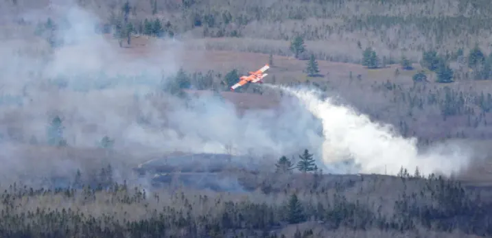 (Communications Nova Scotia) Horseshoe Lake NS Wildfire Water Bomber
