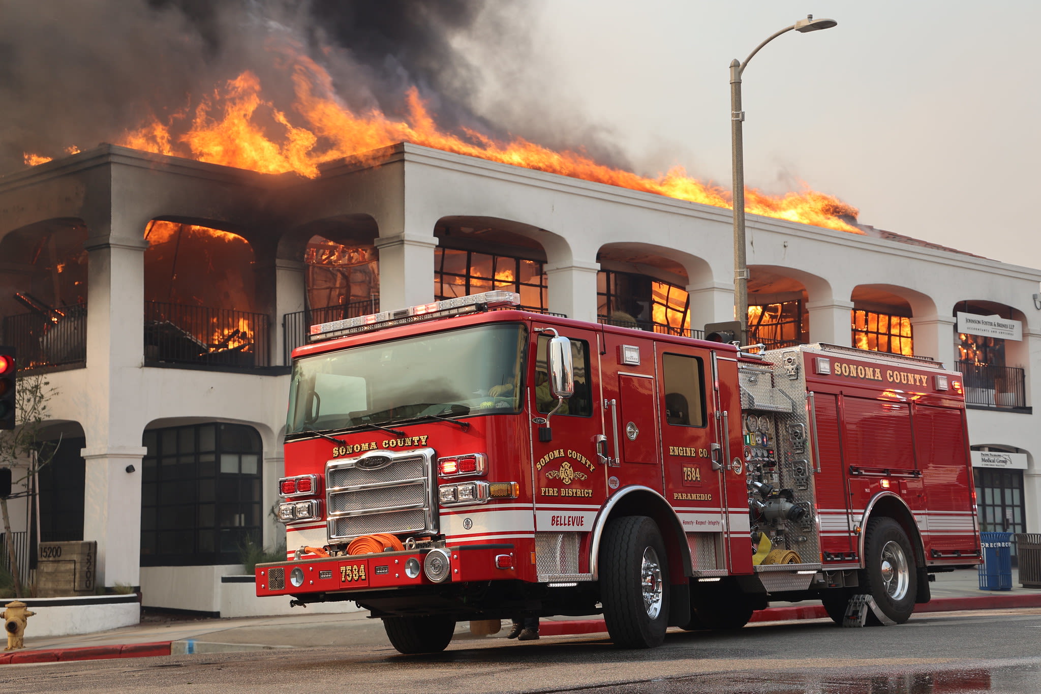 Home that survived Palisades fire 'split in half' by landslide - The ...