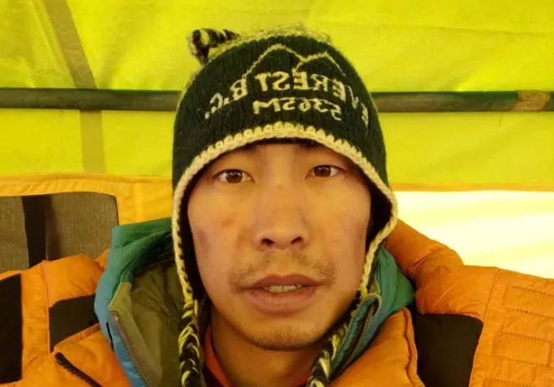 CBC Everest climber Chris Dare in tent