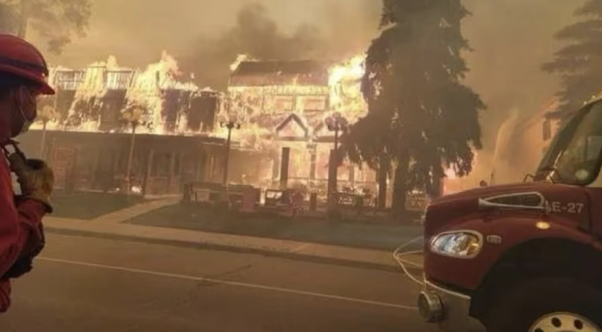 Jasper faces 'significant loss' of buildings as wildfire engulfs town