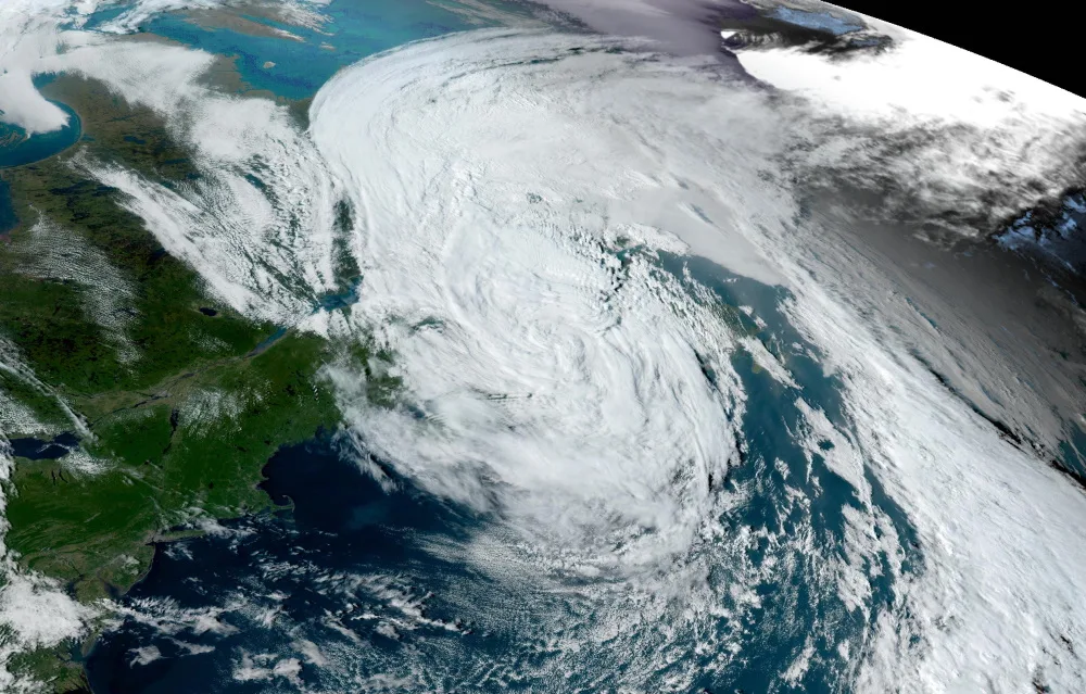 Hurricane tracker: Bracing for Fiona's fury over Canadian waters