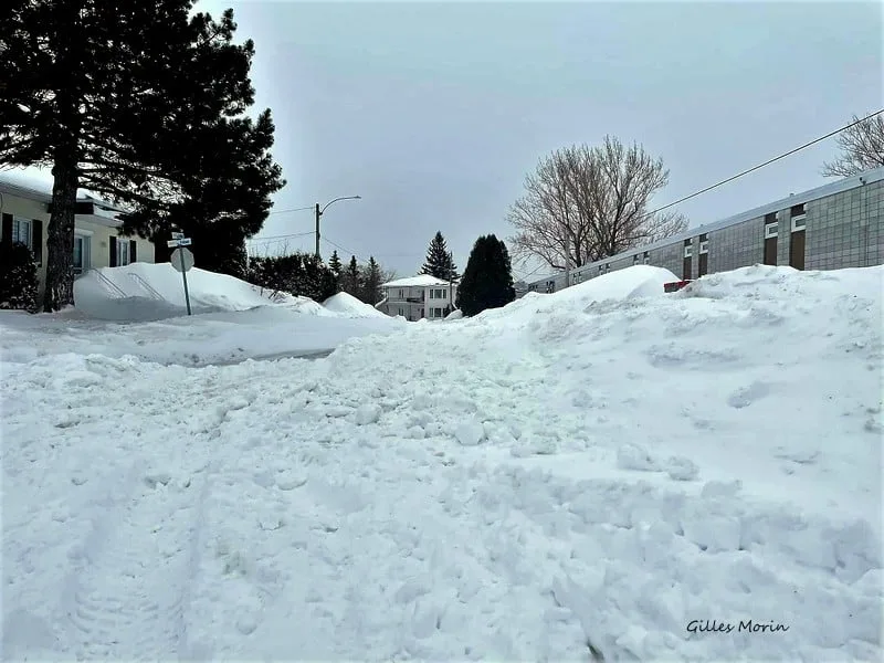 Régions ensevelies sous la neige : voici le coupable