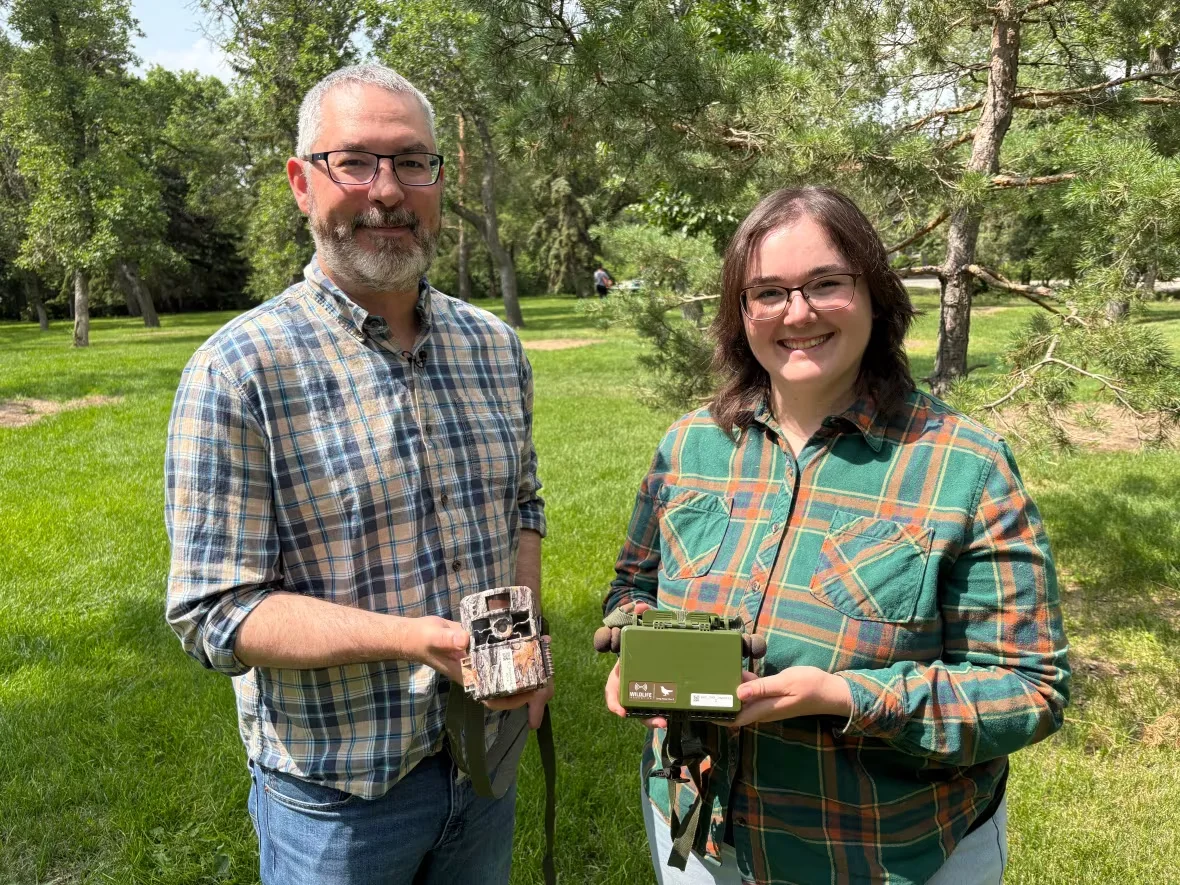 ryan-fisher-and-jordan-rustad-urban-wildlife-trail-cameras/Ethan Williams/CBC