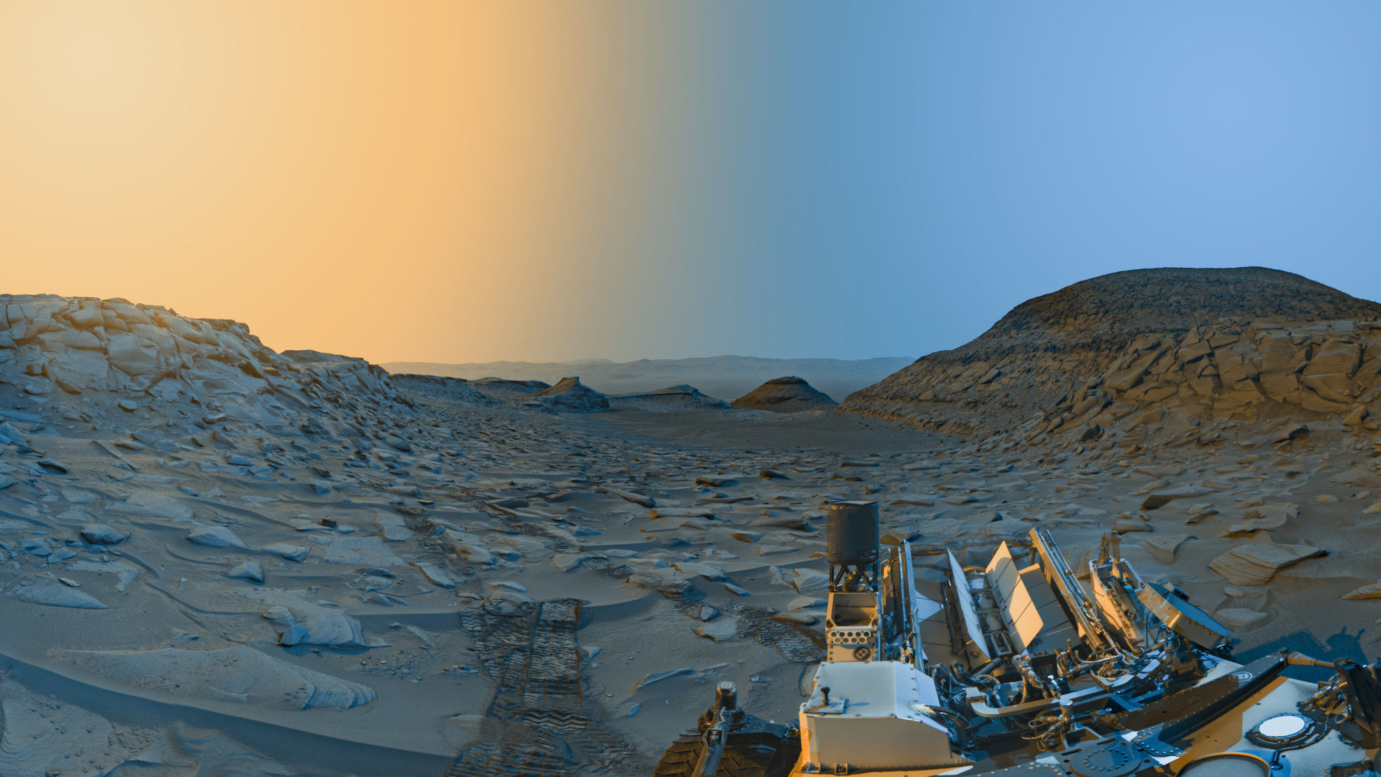 Curiosity rover sends back a marvelous 'postcard' view of Mars - The ...