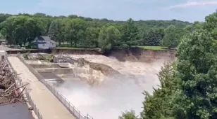 Un barrage menacé, des milliers de personnes en danger
