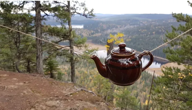 Teapots left by hikers on B.C. mountain is making it a 'dump', says volunteer