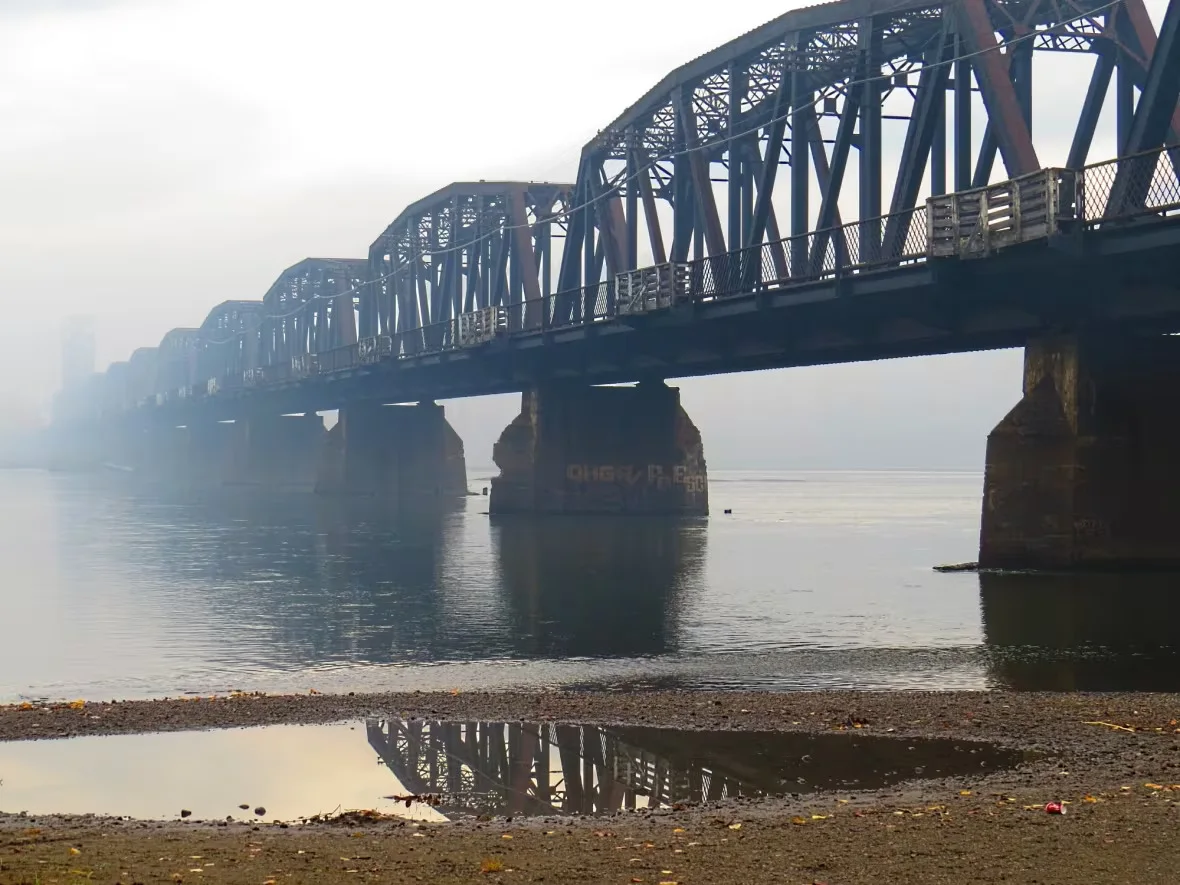 CBC: prince-george-railway-bridge (Submitted by Chuck Chin)