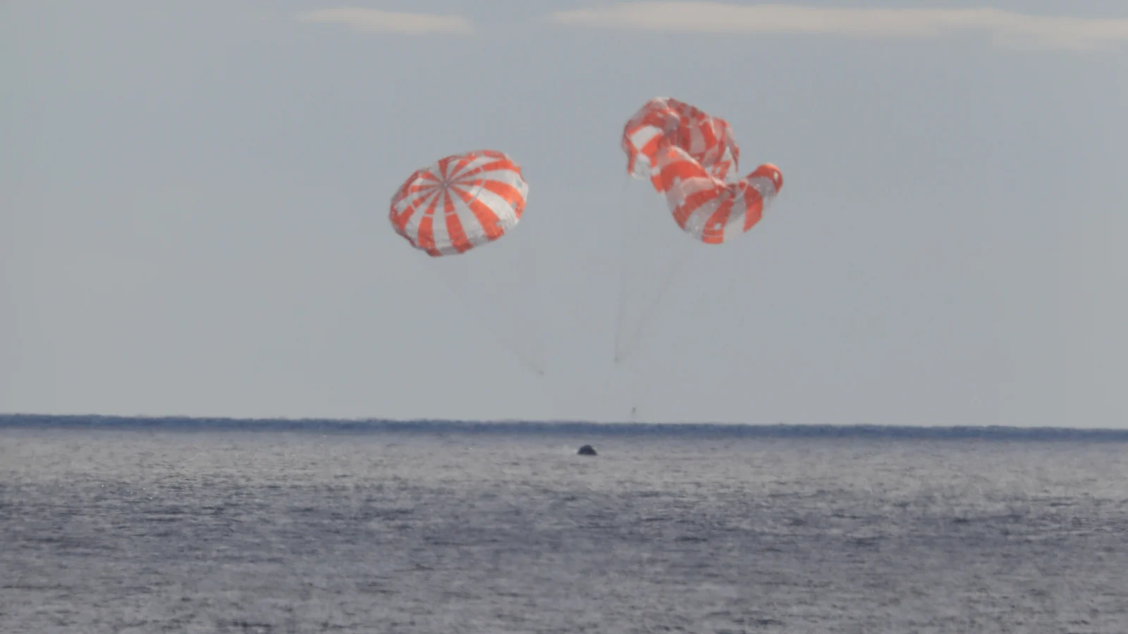 NASA Orion splashes down after amazing trip to the Moon and back