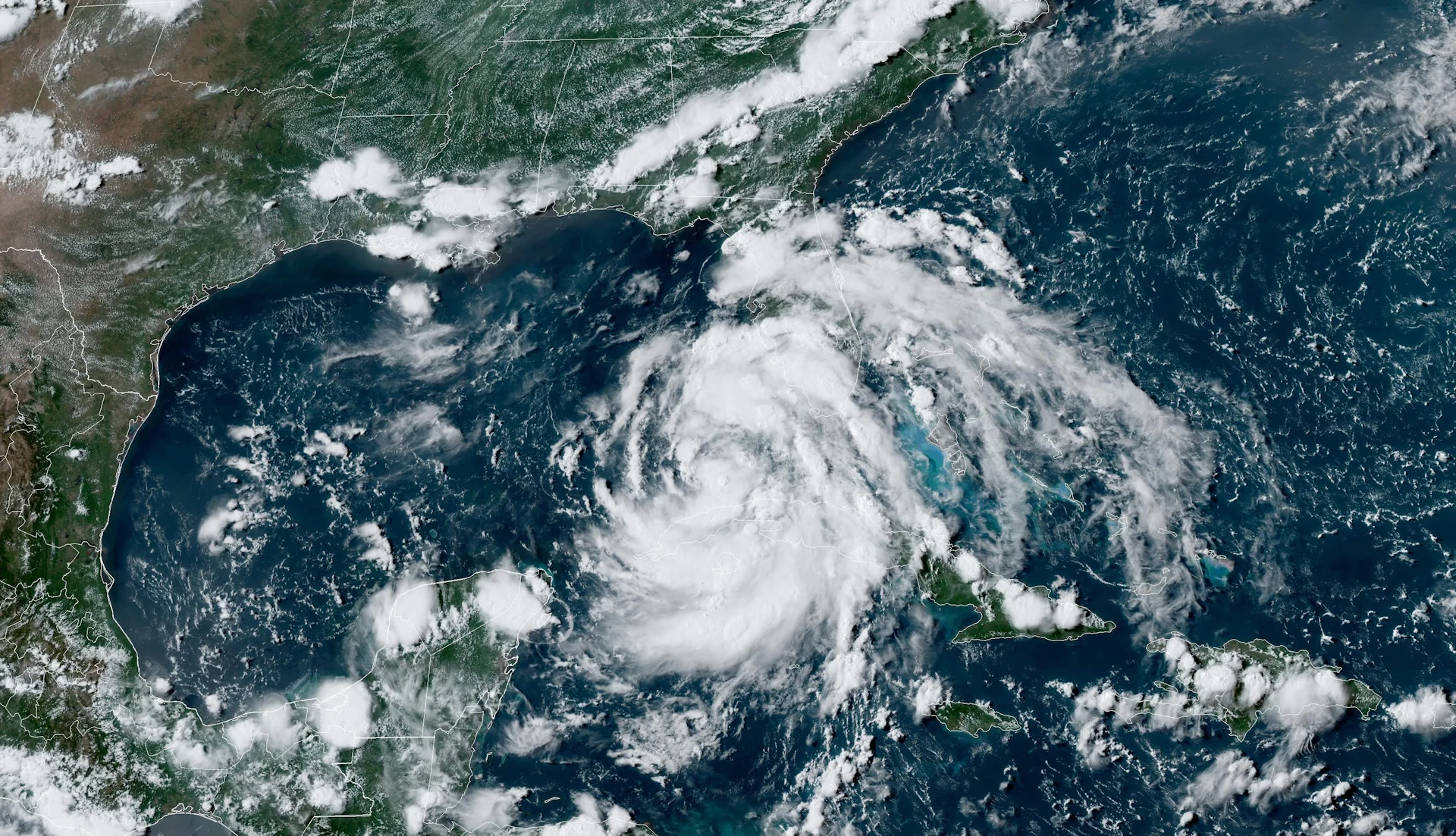 Debby a la Floride dans sa ligne de mire, 400 mm de pluie possibles