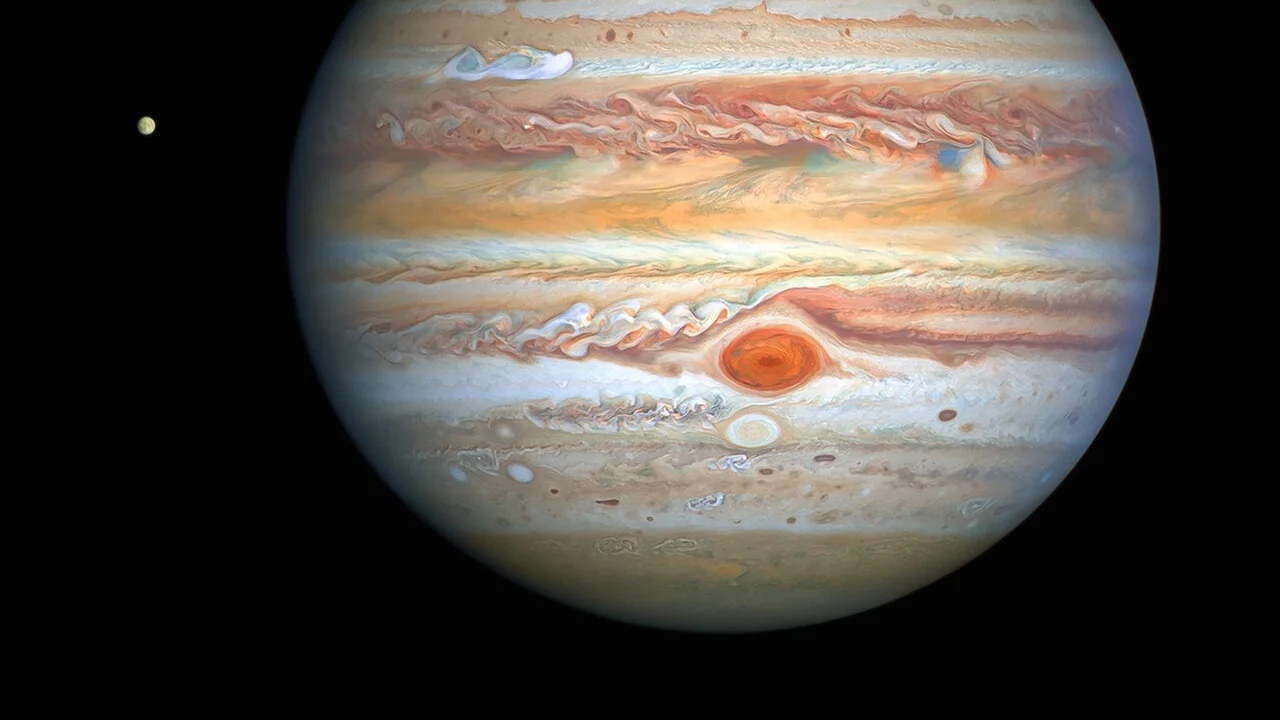 'Storm watcher' Hubble sees winds in Jupiter's Great Red Spot speeding up